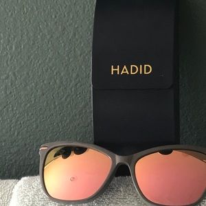Hadid Jetsetter grey & rose gold sun glasses